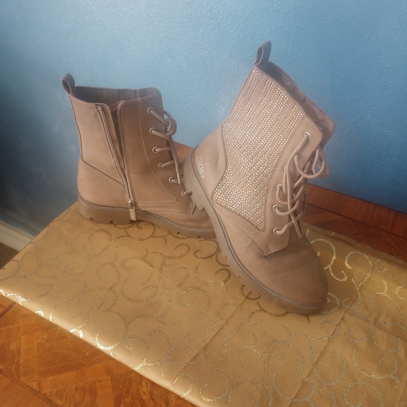 Dkny Tan Combat Moto Boots with Lace-Up Design - Picture 1 of 3